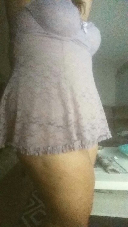 naughtywifehappylife: I seriously need a new phone… My pictures turn out sooo pixelated.  Lat