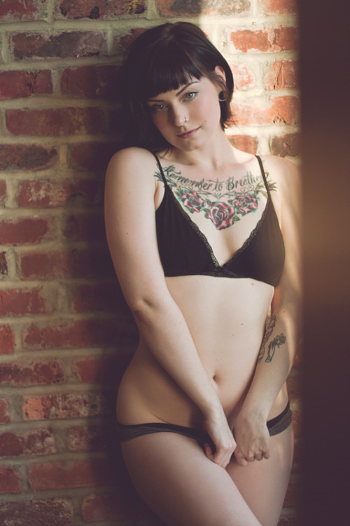 ceresleighmodel:  Photographer: iamchrischampagneModel: Ceres Leigh