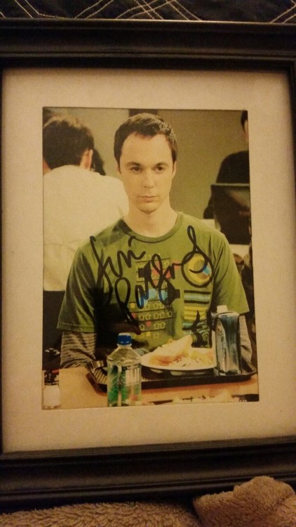 I’m Selling a few of my autographed pictures this one is of Sheldon Cooper from the Big Bang Theory 