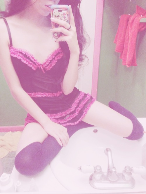 strawberry-kisu:  Gotta look cute while crying though♡