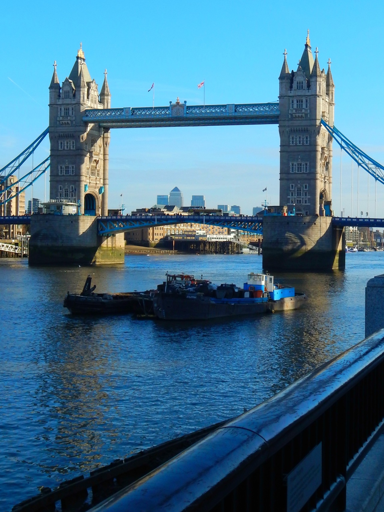 fuckitandmovetobritain:Tower Bridge, London, SE1  Love you