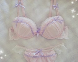 pink-tabby:Cute lingerie set I bought while