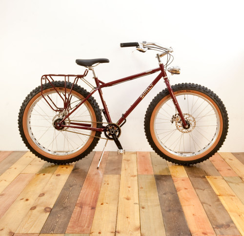 brandnewmonster: That fatbike city cruiser steez.