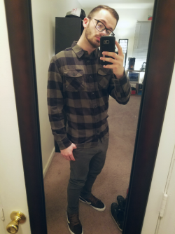 wolfysuxx:Flannel vibes.  Also why does my