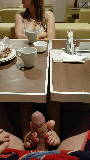 nylonfootslave: Meine Ex hat es mir zu jeder Möglichkeit so mit Ihren geilen Duftfüßen