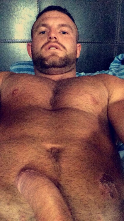 laytonb:  luke-winters:  southampton-chavs:  Craig 29 builder from Southampton very hot body here is a link to his video: http://www.xvideos.com/video22455079/builder_craig_talking_dirty_for_me_  Nice one  Amazin