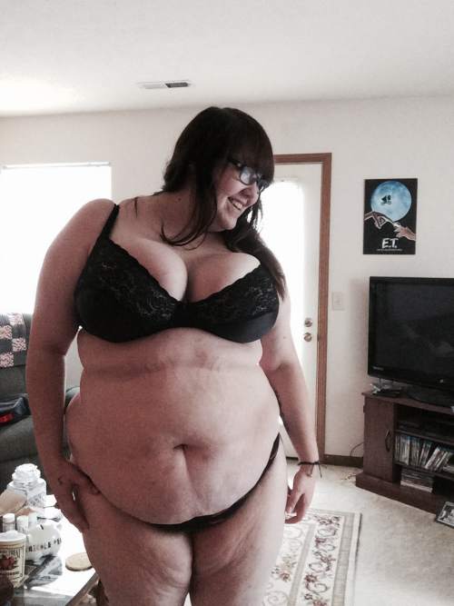 ifoundthecure:  Got some cute Halloween undies ☺️ figured I’d take some cute pics in them 💀👻🎃