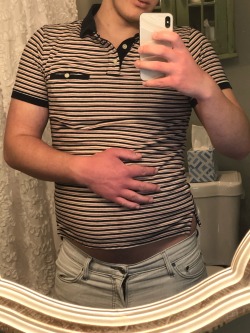 cubnamedhank:I recall reading somewhere once that horizontal stripes can make you