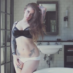 sashsuicide:  Today on the front page of @suicidegirls by @palomasuicide #suicidegirls