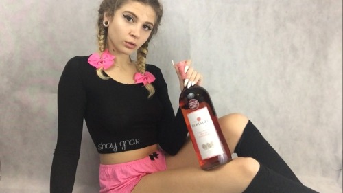 shay-gnar:  gotta look cute af to get drunk af