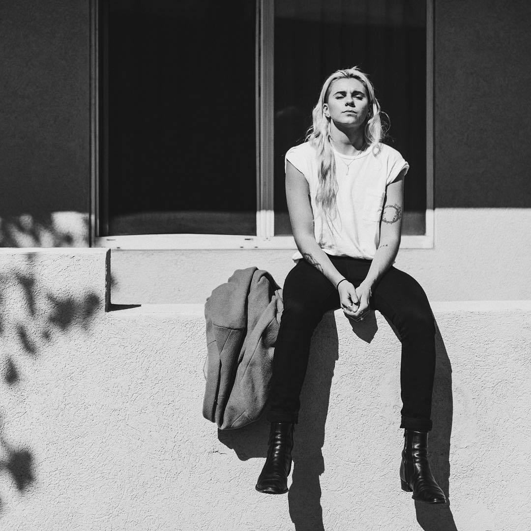 pvrisfvns:  Lynn Gunn  By Kelly Mason