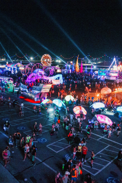 rave-republic:  EDC Las Vegas 2013 | Le Panda 