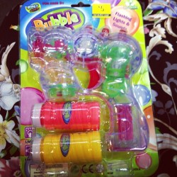 LOOK WHAT ME AND @juliamomo FOUND AT THE REJECT SHOP!!! Yay ^_^ perfect for spring/summer at uni 