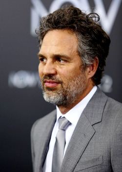 markruffalo-daily:   Mark Ruffalo attends