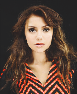 salvatore-vampire:  Nina Dobrev - SDCC 2013 photoshoot 