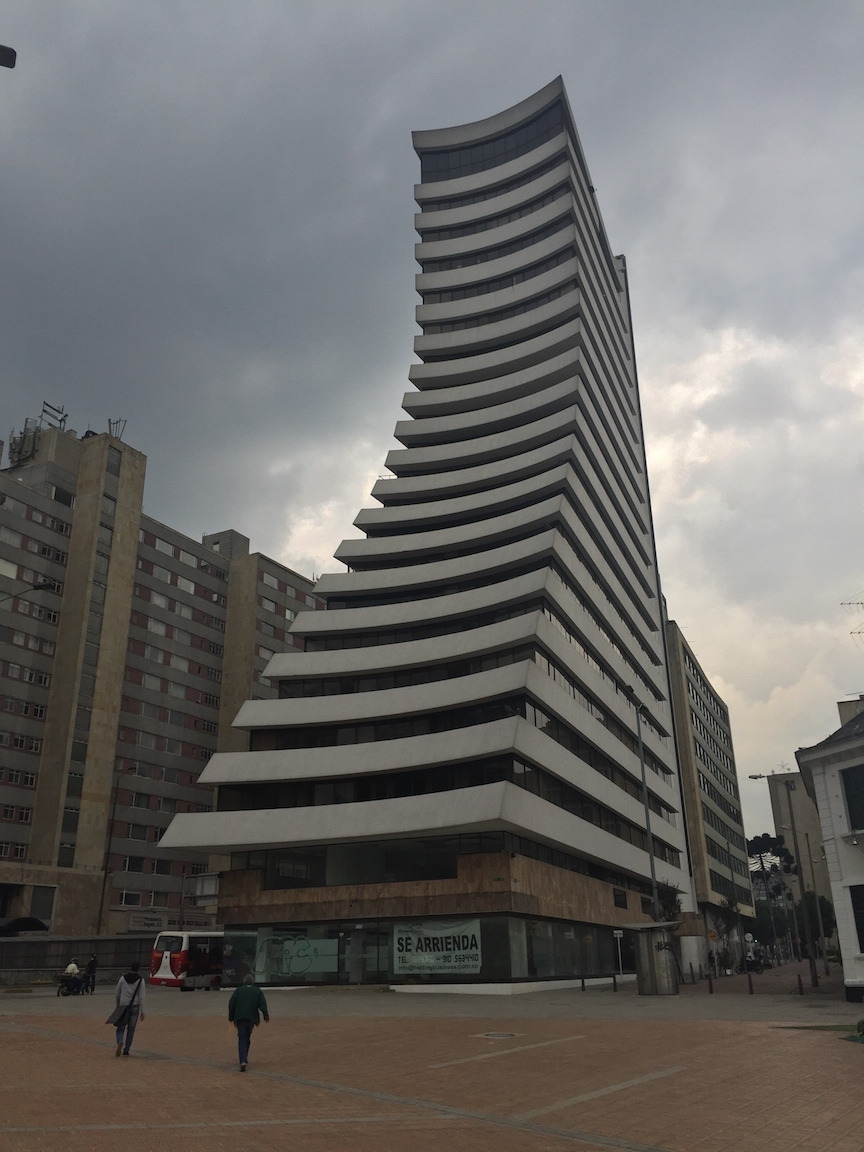 bauzeitgeist:The vacant Banco Colpatria, Bogotá. ©March 2015 Bauzeitgeist.