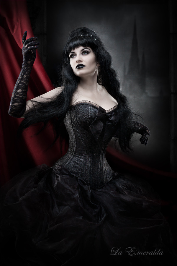 victorian-goth:  Victorian goth  http://victorian-goth.tumblr.com/