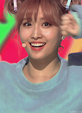 taendelion:  Momo // TT (16.11.13) 