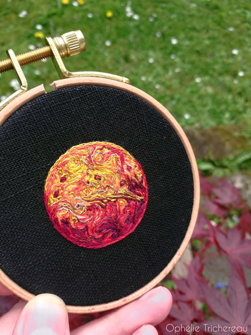  “Mars”I took new pictures of my tiny embroidery of Mars.I’m always looking for th