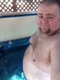 chubbyaddiction:  tubbytub4chubs:  400 followers?