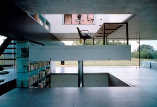 2000 • Rem Koolhaas • Maison à BordeauxA couple lived in a very old, beautiful house in Bordeaux. Th