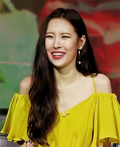 813jm:Sunmi being the cutest in her comeback vlive