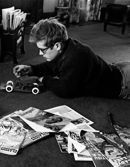 vintagesalt:  James Dean photographed by Dennis Stock || 1955
