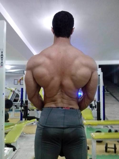 Muscle-Thong Lover