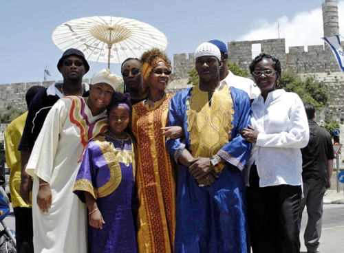 hierothegreat:  howtobeafuckinglady:  Remember when Whitney and Bobby went to Jerusalem with the Black Hebrew Israelites   Remember when Whitney refused to shake the Israeli Prime Ministers hand I C O N I C   love to whitney forever, bexutiful soul