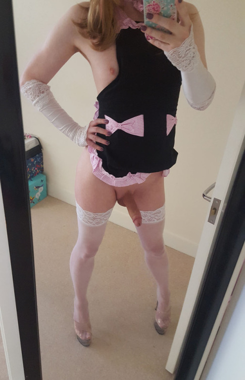 Sex mainlyusedforwalking:  Just here in my apron, pictures