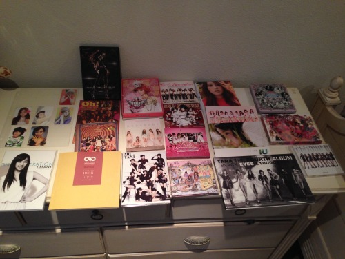 charmingfairy:  HUGE KPOP CD + PHOTOCARD SALE~ Looking the sell all my CDs and photocards + TIFFANY 