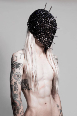 manueldiazbrand:  https://www.facebook.com/manueldiazbrand/ Photo - Alberto Lanz / LANZ LANZ LANZModel - Sigfrido RequenesCrystal Headpiece - Manuel Díaz Brand 