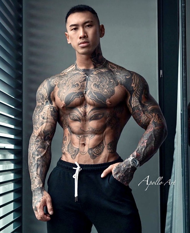 supermen-with-black-hair:&ldquo;Here, let me hold your coffee for you.&rdquo;