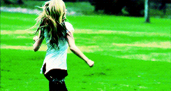 avrillavigine:  Avril Lavigne + Colors 