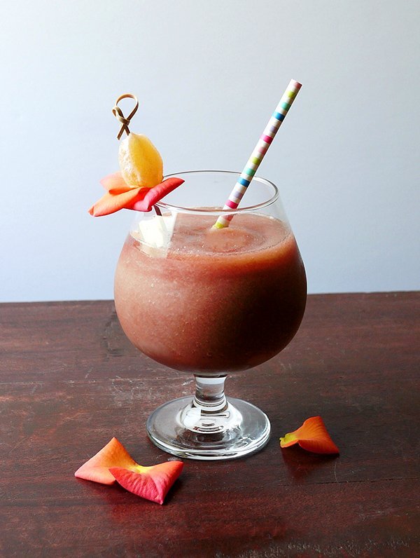 this-is-life-actually:   8 wine slushies you need in your life this summer Follow