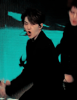 powerfulhoshi:  Hoshi - Crazy In Love @ Gaon CHarts Music Awards (180214)