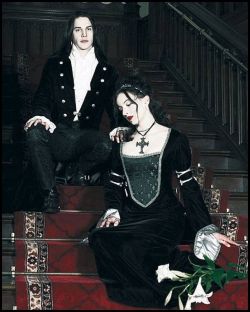 victorian-goth:  Victorian goth http://victorian-goth.tumblr.com/