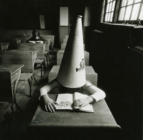 rufrudi:  jedavu:  THE DARK SIDE OF DREAMS  In the late 1960’s, photographer Arthur
