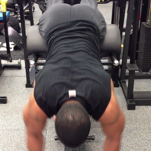 bubblebuttland: I love when the guys at my gym do that