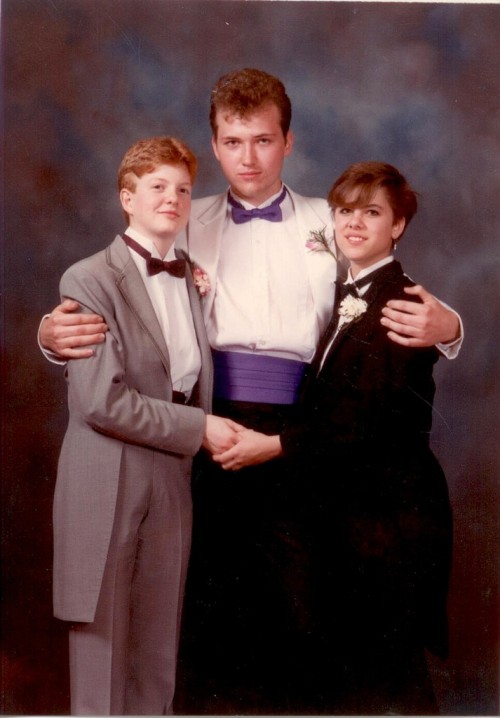 vintagelesbian: (via Lesbian Prom Gallery: Heartwarming Photos Of Girls Taking Girls To Prom, 1985-2