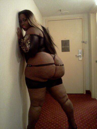 fuckyeahtonsofass:  Tons and tons and tons and tons and TONS of ASS!http://fuckyeahtonsofass.tumblr.com