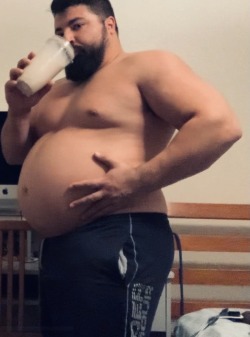 alphabelly:300 lbs comin’ in hot 🔥🔥🔥