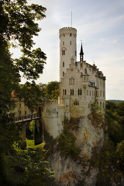 allthingseurope: 	Schloss Lichtenstein, Germany (by Alexander Burkhardt)