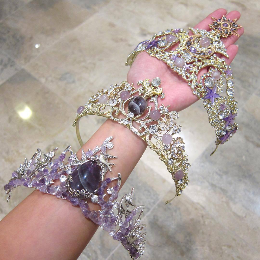 cupidmog:  @chessys @iwantamimosa we need to get these…. 
