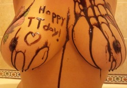 sex-food-or-food-for-sex:  I appreciate the different kinds of nudists  http://skinny-and-fat-nudists.tumblr.com/ or even of nudists breasts http://huge-or-tiny-nudists-breasts.tumblr.com/  I&rsquo;m hungry