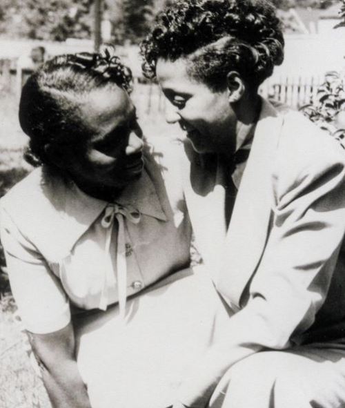 365daysoflesbians:Ruth Ellis and a girlfriend, Blanche. Date unknown.  Ruth (July 23, 1899-October 5