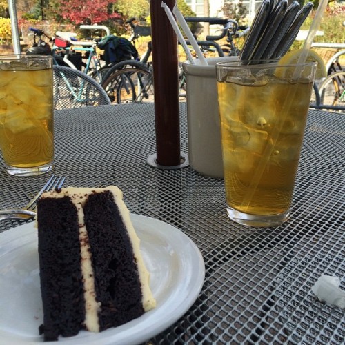 The world stopped. Chocolate carrot cake that melts in your mouth. Sportea. #intoit #autumn (at Birchwood Cafe)