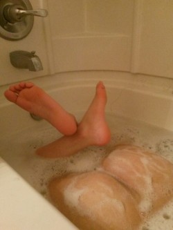 leiasfeet:  Sorry I havent been posting lately.