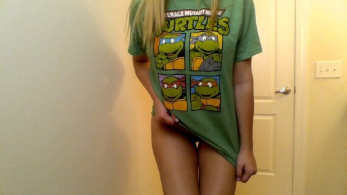 watchusfuck:  FUCK she’s so fucking sexy, proof a t-shirt can be hotter than some lingerie - R