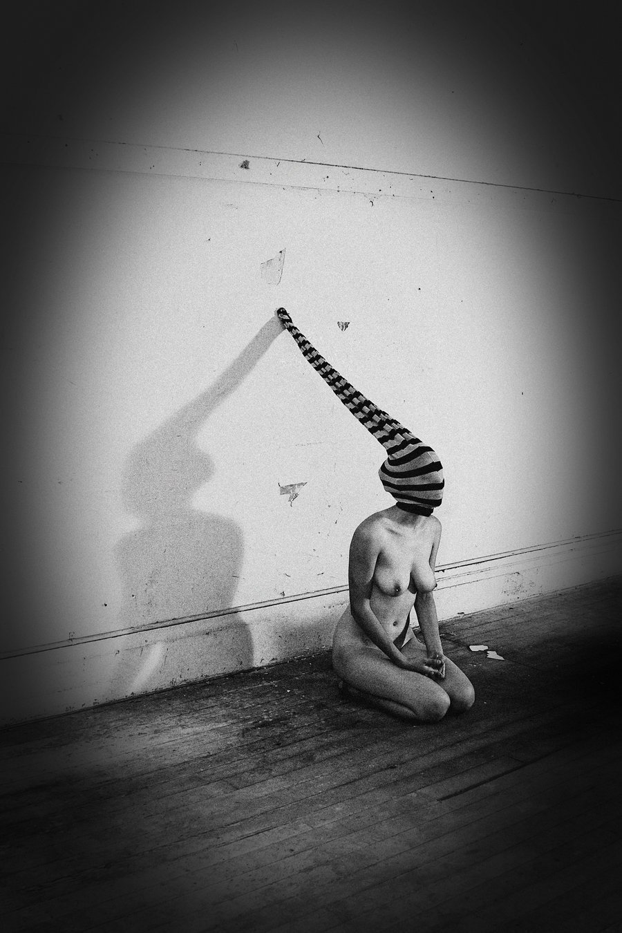 suchasexyquestion:  darkangelsbride:  Photo by Richard Kadrey  Close to a photo